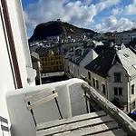 Stylish Big Jugend Art Nouveau With Balcony Heart Of Appartement