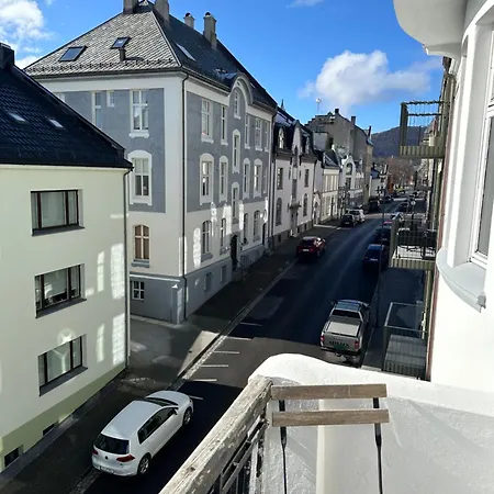 Leilighet Stylish Big Jugend Art Nouveau With Balcony Heart Of *