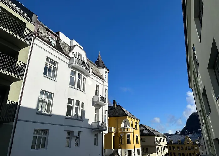 Stylish Big Jugend Art Nouveau With Balcony Heart Of Apartment *